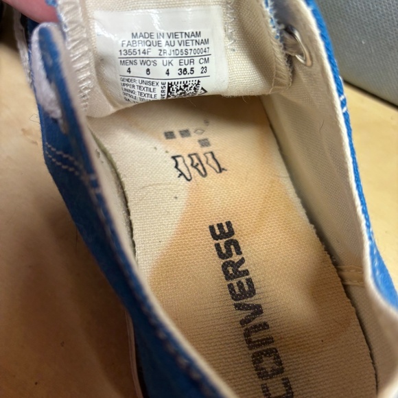 Converse Chuck Taylor Low Top Sneakers - Picture 3 of 3